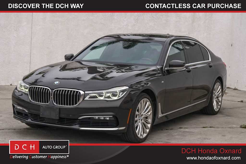Used 2017 BMW 750i RWD image 1