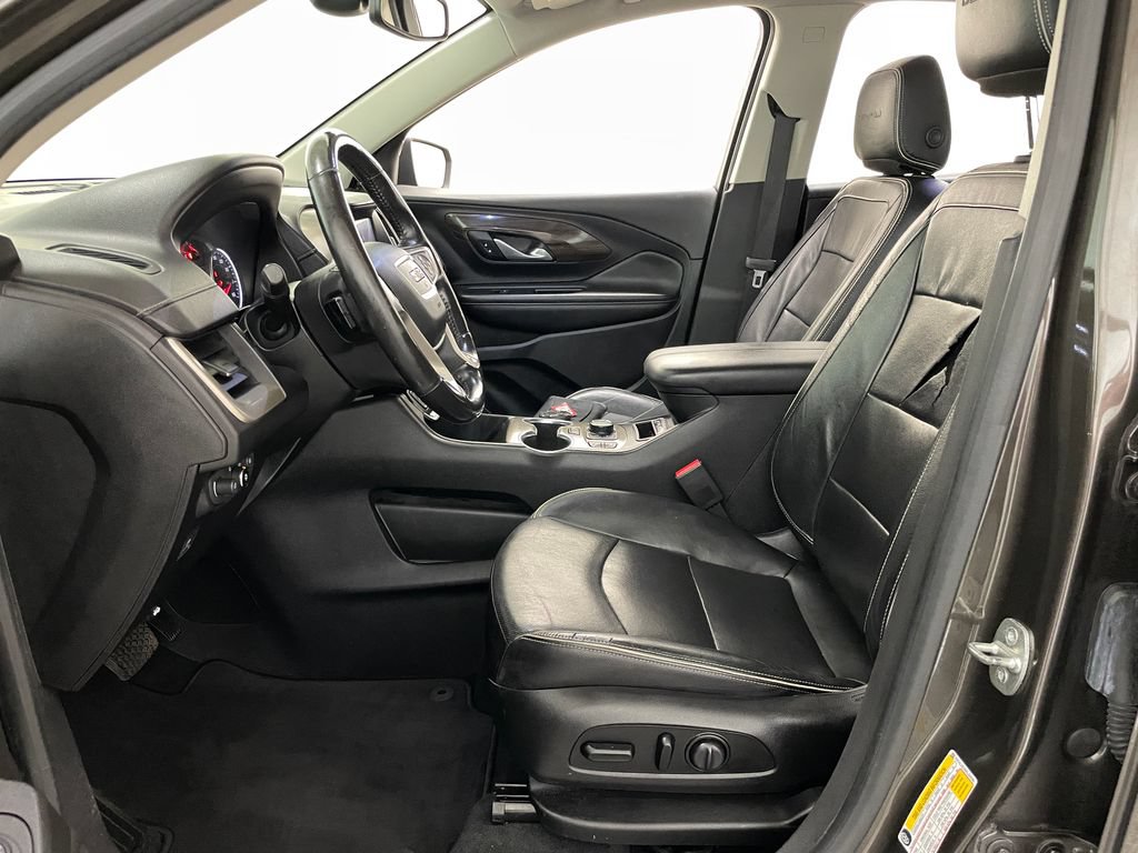 Used 2019 GMC Terrain Denali w/ Advanced Safety Package AWD/4WD image 8