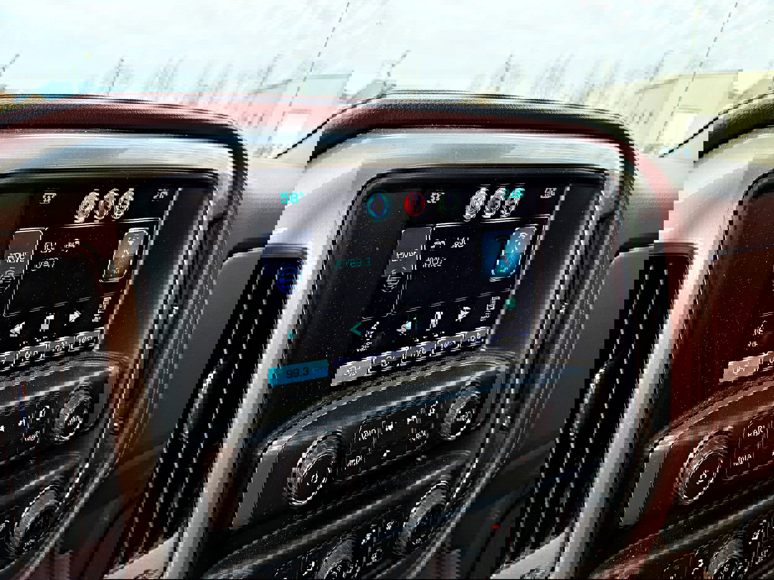 Used 2014 Chevrolet Silverado 1500 High Country w/ High Country Premium Package image 16