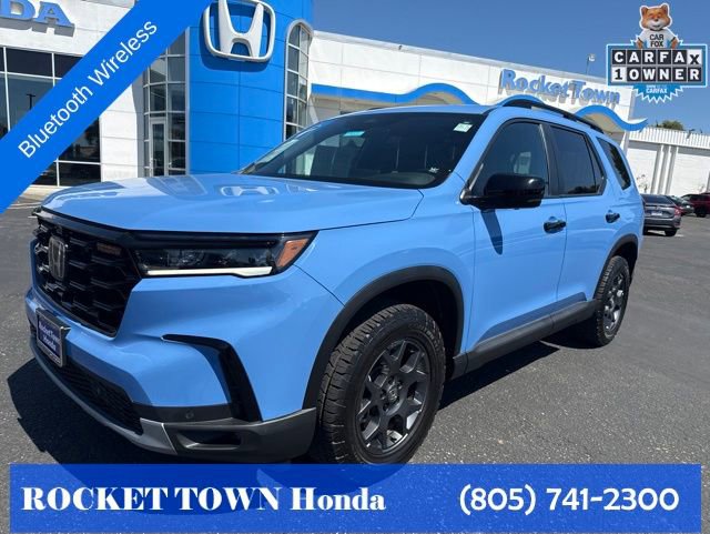 Used 2025 Honda Pilot TrailSport image 1