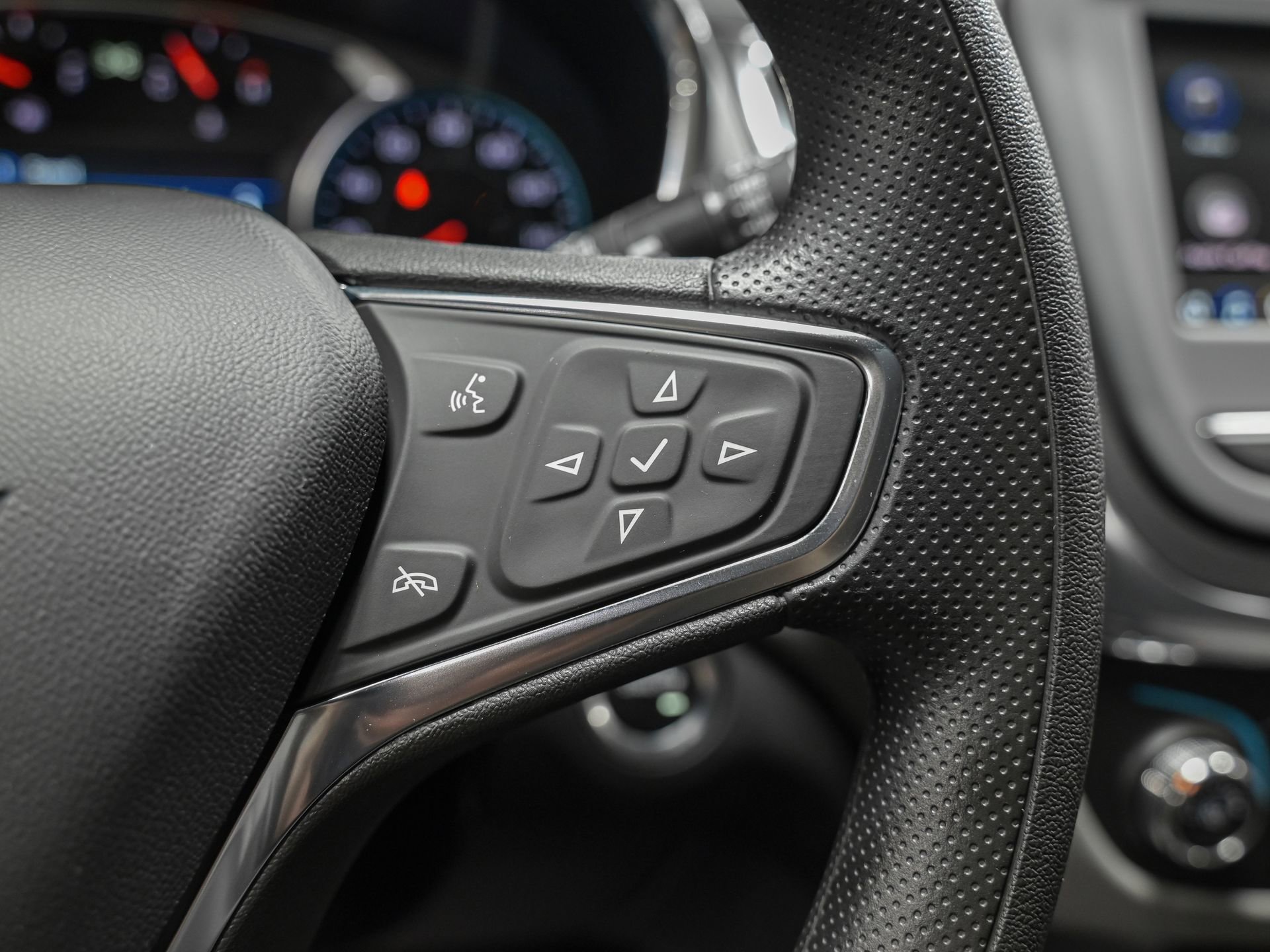 Used 2024 Chevrolet Equinox LS w/ LS Convenience Package image 20