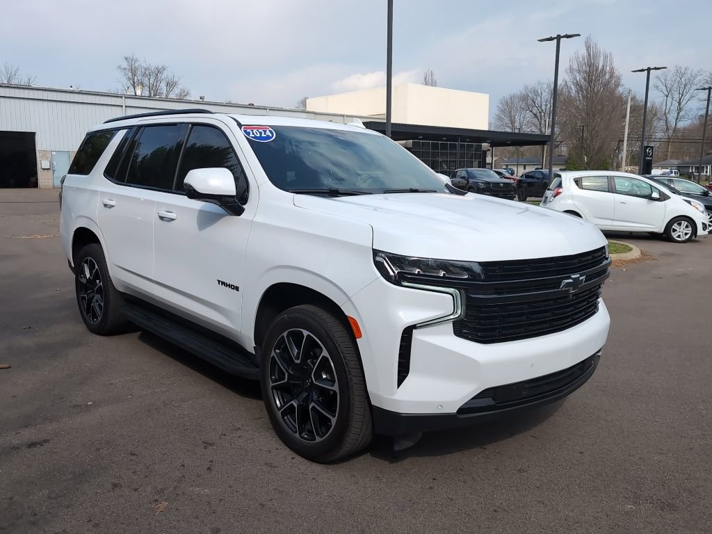 Used 2024 Chevrolet Tahoe RST w/ Sport Performance Package image 2