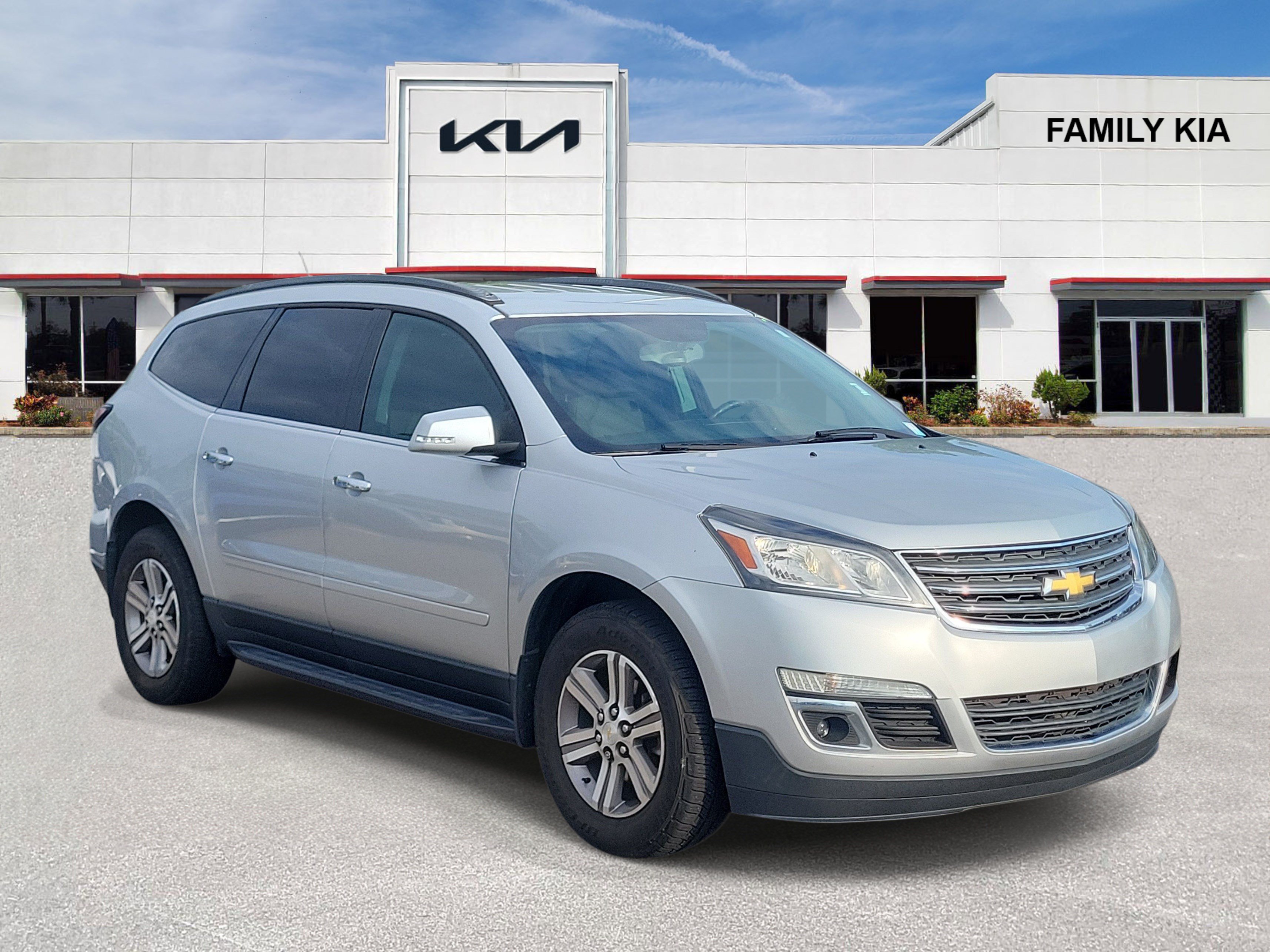 Used 2017 Chevrolet Traverse LT FWD 360° Tour
