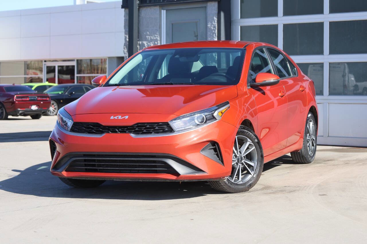 Used 2024 Kia Forte LXS w/ LXS Technology Package image 3