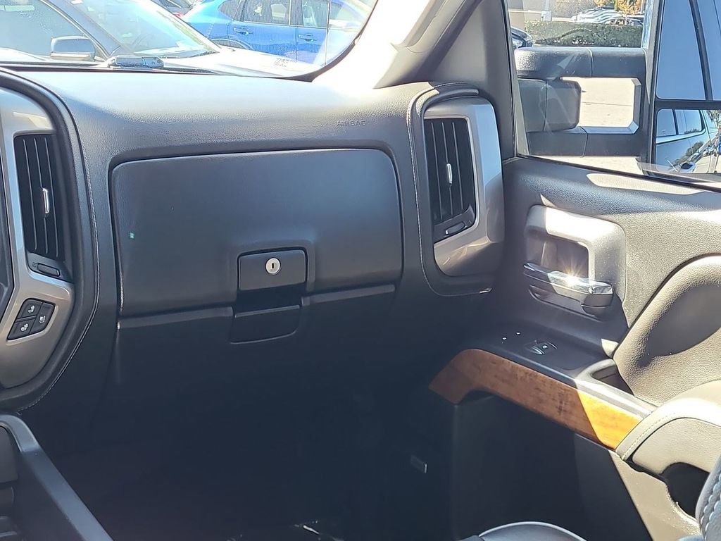 Used 2018 Chevrolet Silverado 2500 High Country w/ Duramax Plus Package image 23