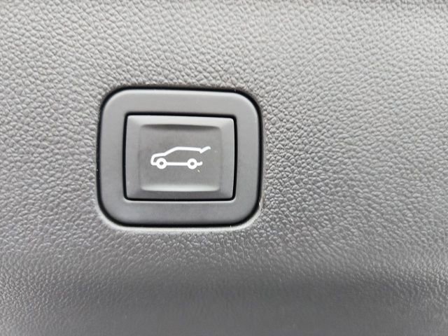 Used 2024 Chevrolet Tahoe High Country image 16