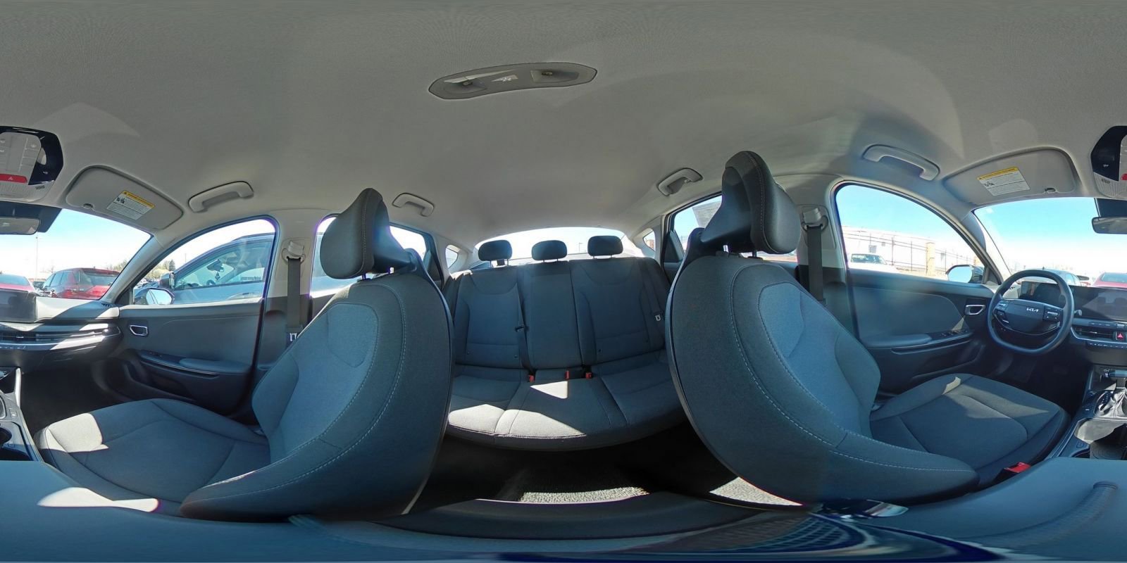 Used 2025 Kia K4 LXS image 37