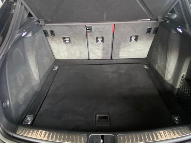 Used 2024 Porsche Macan image 26