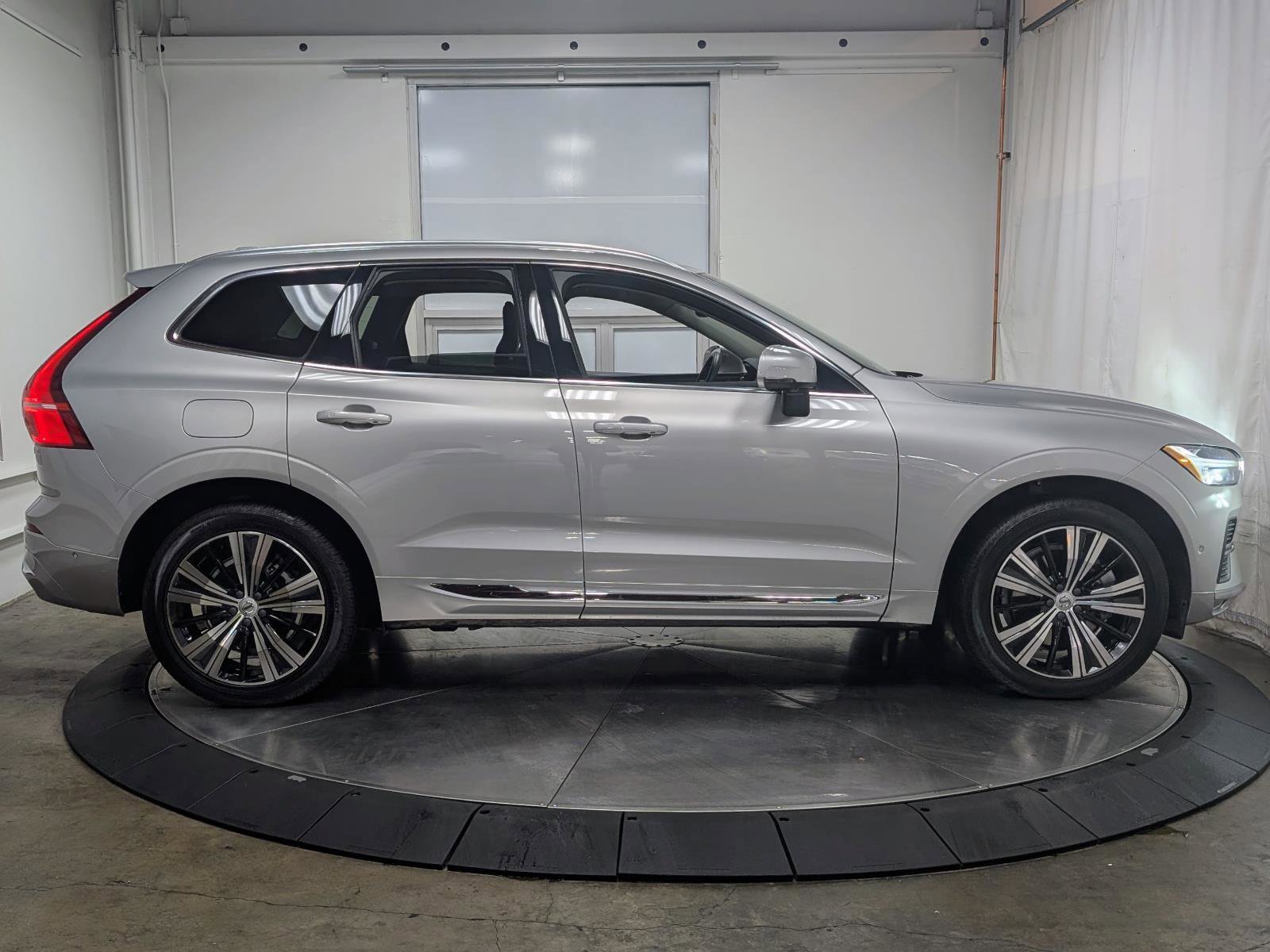 Used 2023 Volvo XC60 B6 Ultimate AWD/4WD image 10