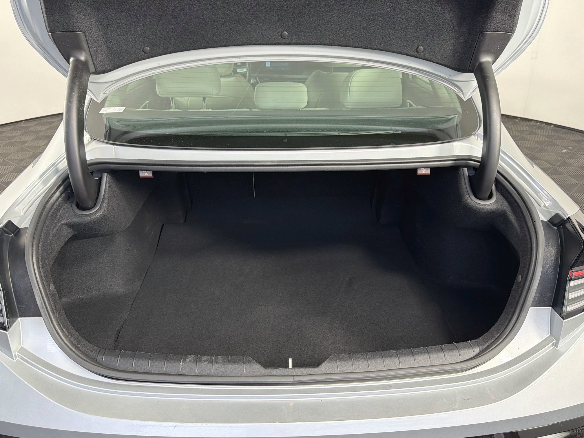 Used 2025 Hyundai Sonata SEL FWD image 30