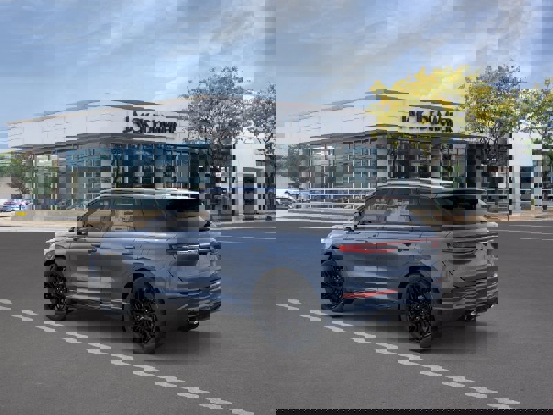 New 2026 Lincoln Corsair Premiere image 4