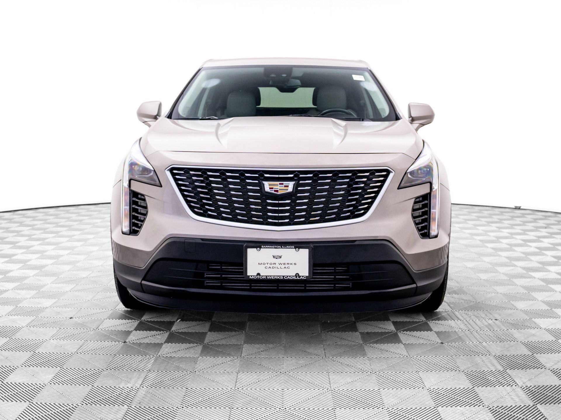 Certified 2022 Cadillac XT4 Luxury w/ Cold Weather Package AWD/4WD image 9