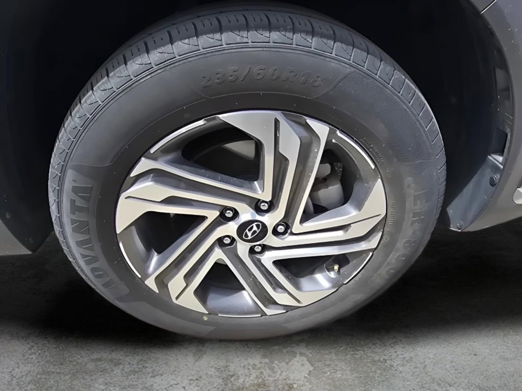 Used 2023 Hyundai Santa Fe SEL w/ Premium Package image 18