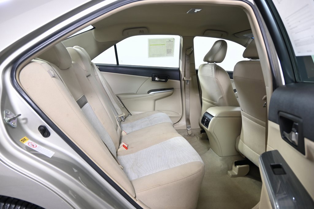 Used 2014 Toyota Camry LE image 15