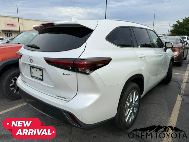 Used 2025 Toyota Highlander Limited AWD/4WD image 7