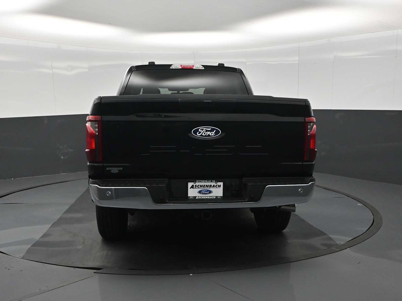 Used 2025 Ford F150 XLT w/ Equipment Group 301A Standard AWD/4WD image 8