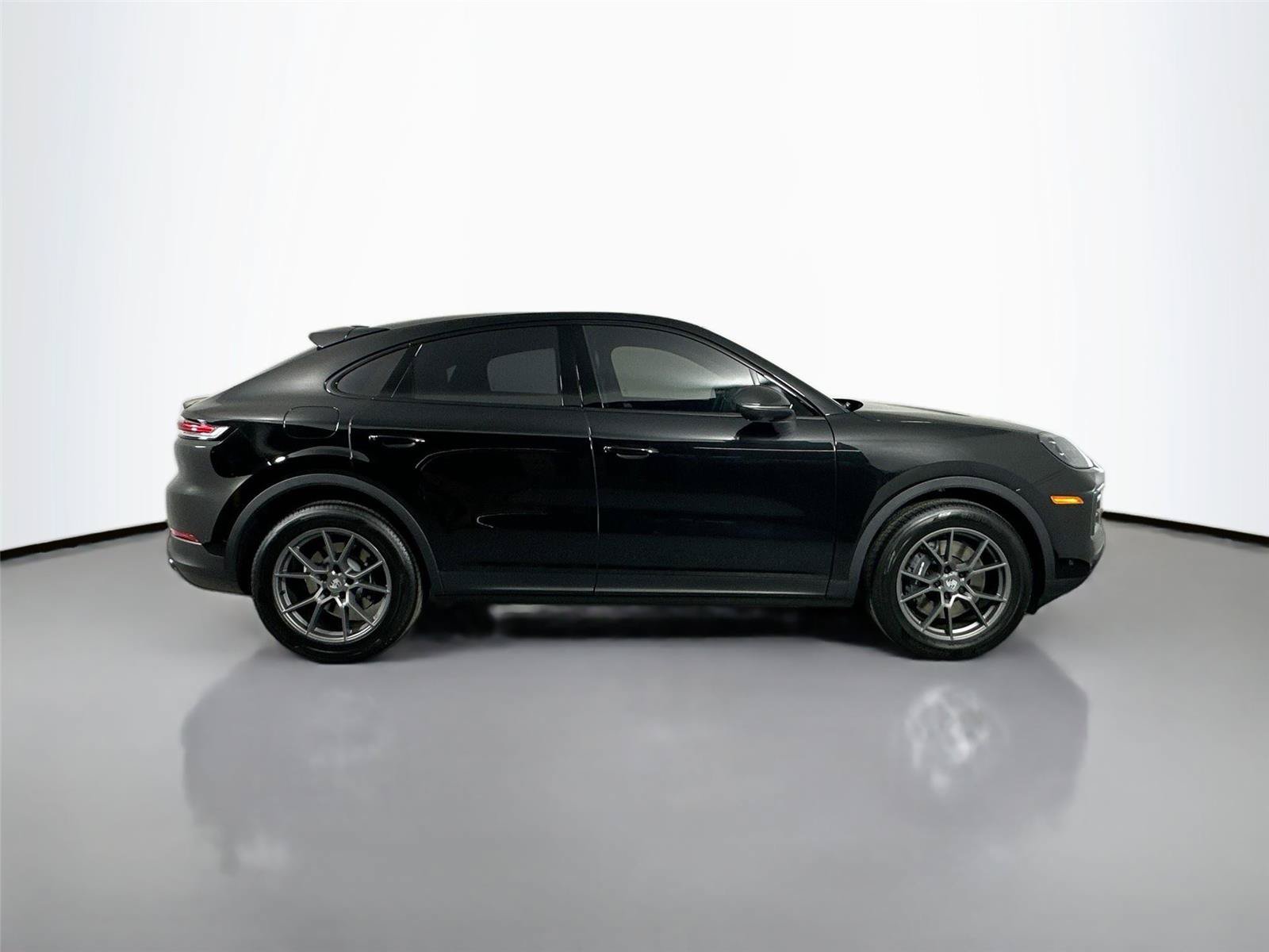 Certified 2026 Porsche Cayenne Coupe AWD/4WD image 8