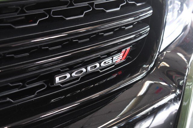 Used 2023 Dodge Charger SXT w/ Blacktop Package AWD/4WD image 5