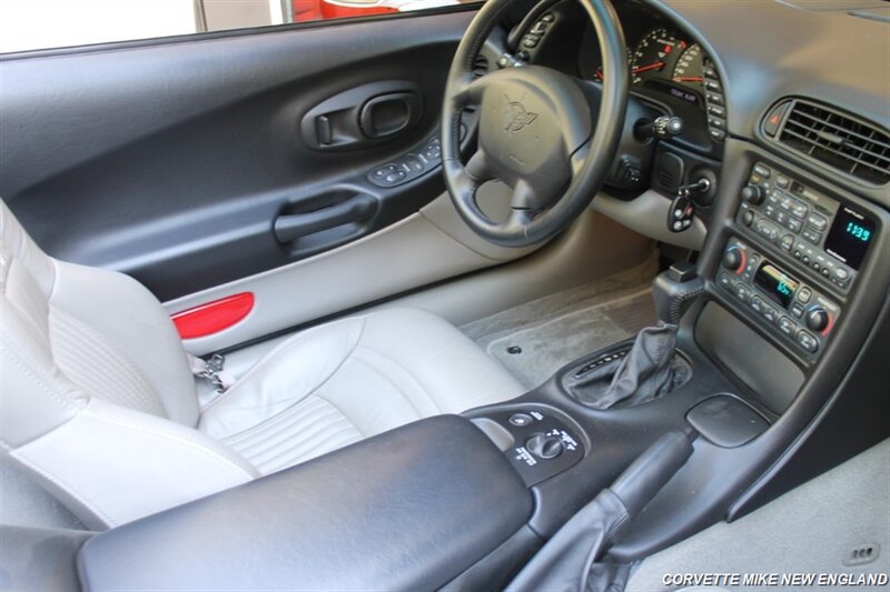 Used 2002 Chevrolet Corvette Coupe w/ Preferred Equipment Group2 RWD image 35