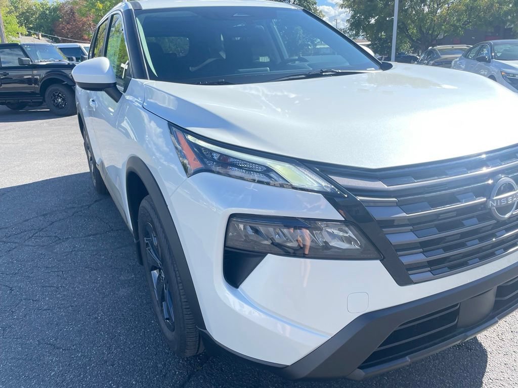 New 2026 Nissan Rogue SV AWD/4WD image 29