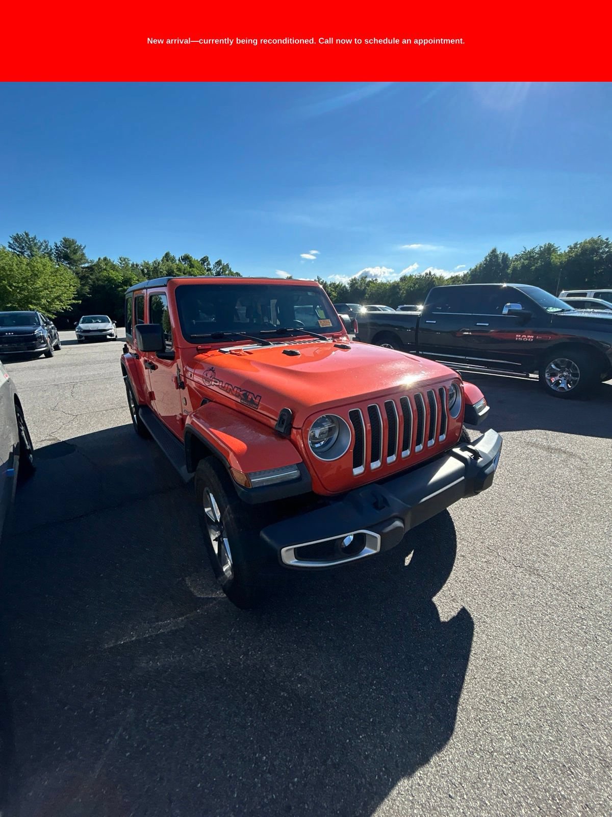 Used 2018 Jeep Wrangler Unlimited Sahara AWD/4WD image 4