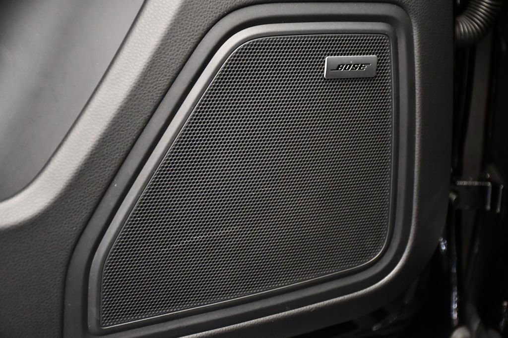 Used 2025 Porsche Macan image 37