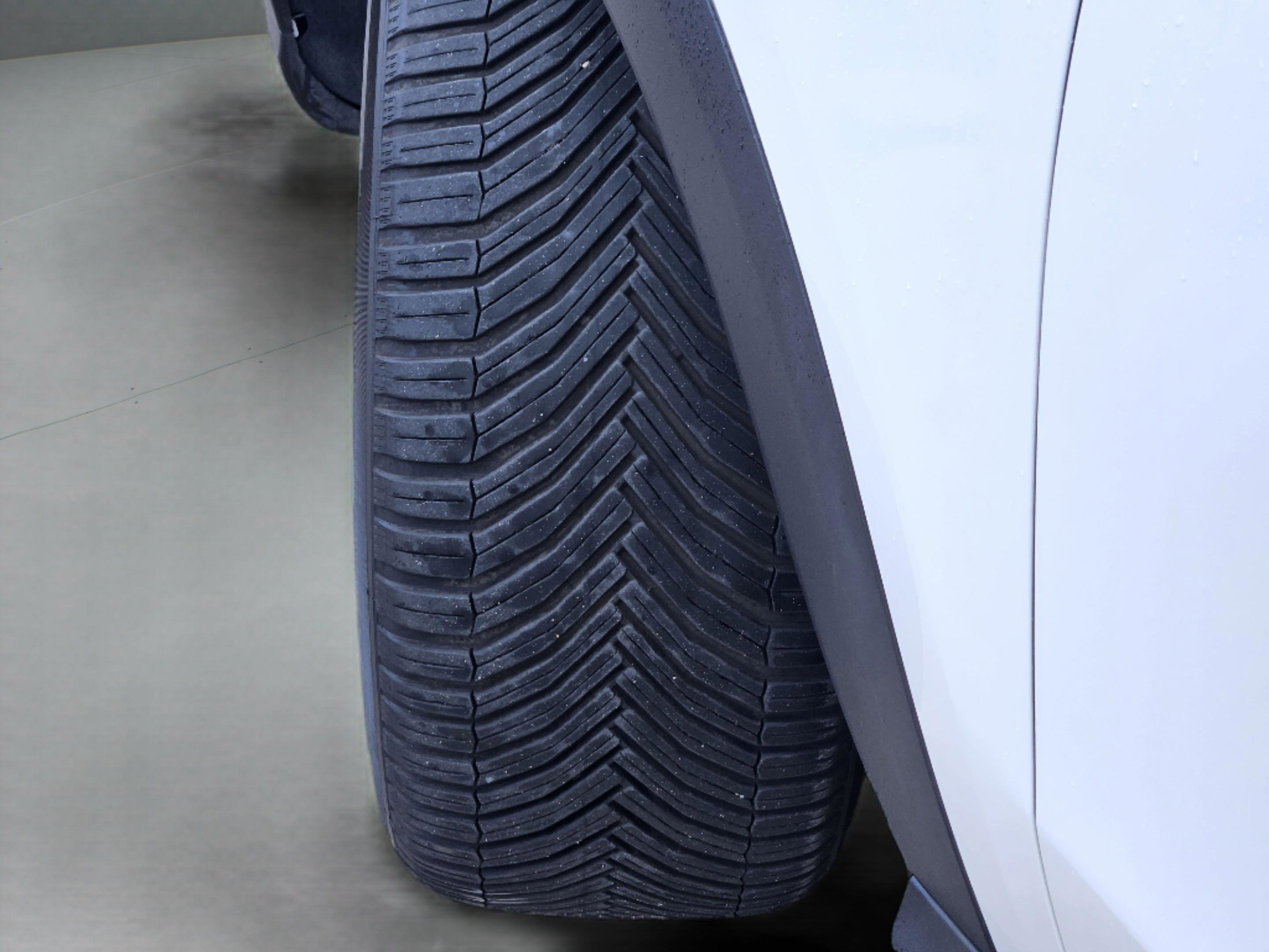 Certified 2026 Mercedes-Benz GLE 350 4MATIC image 32