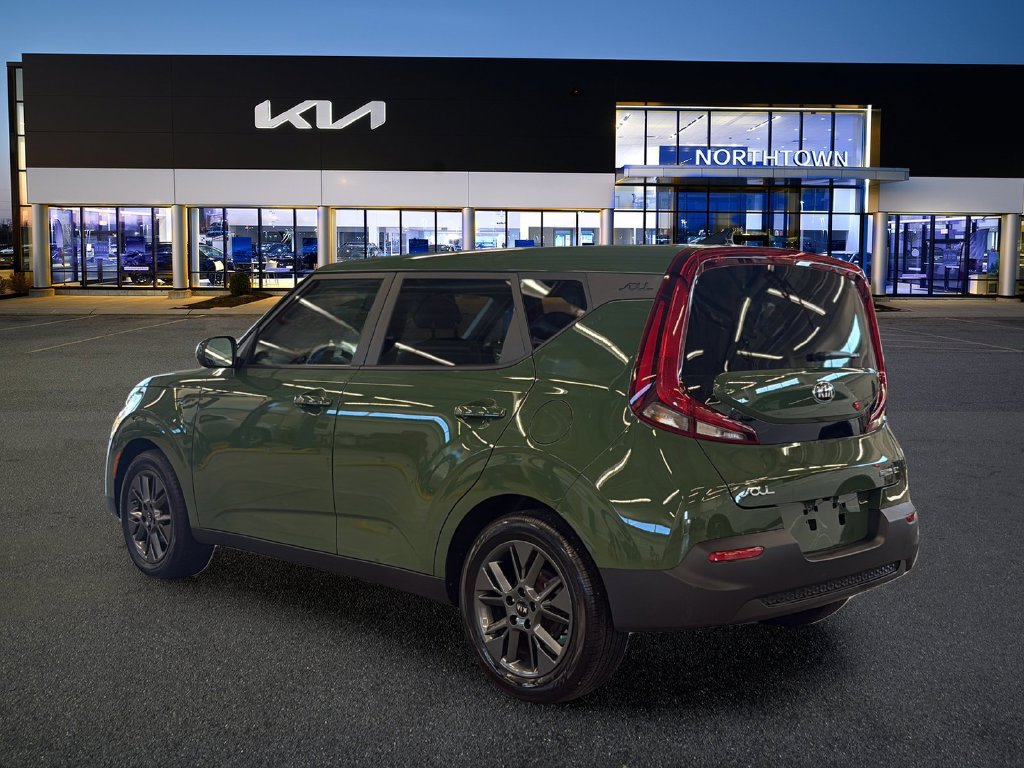 Used 2020 Kia Soul EX FWD image 4