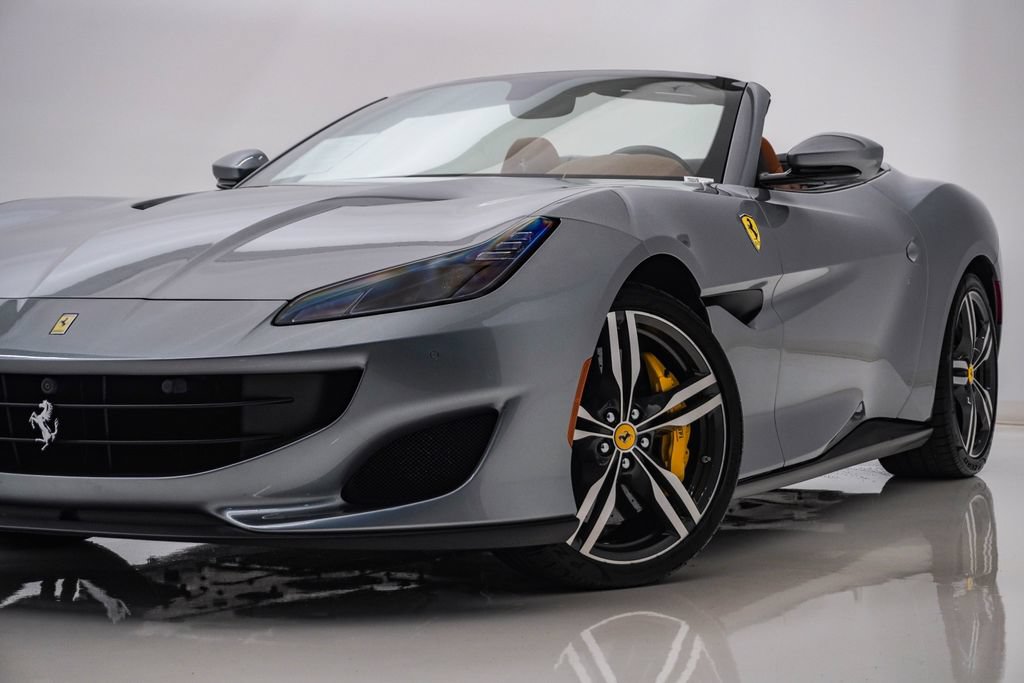 Used 2019 Ferrari Portofino RWD image 2