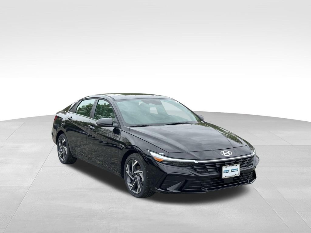 New 2026 Hyundai Elantra Limited w/ Cargo Package