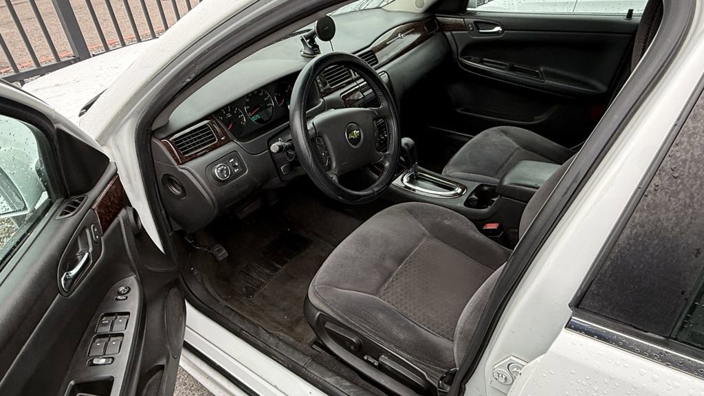 Used 2012 Chevrolet Impala LT FWD image 2