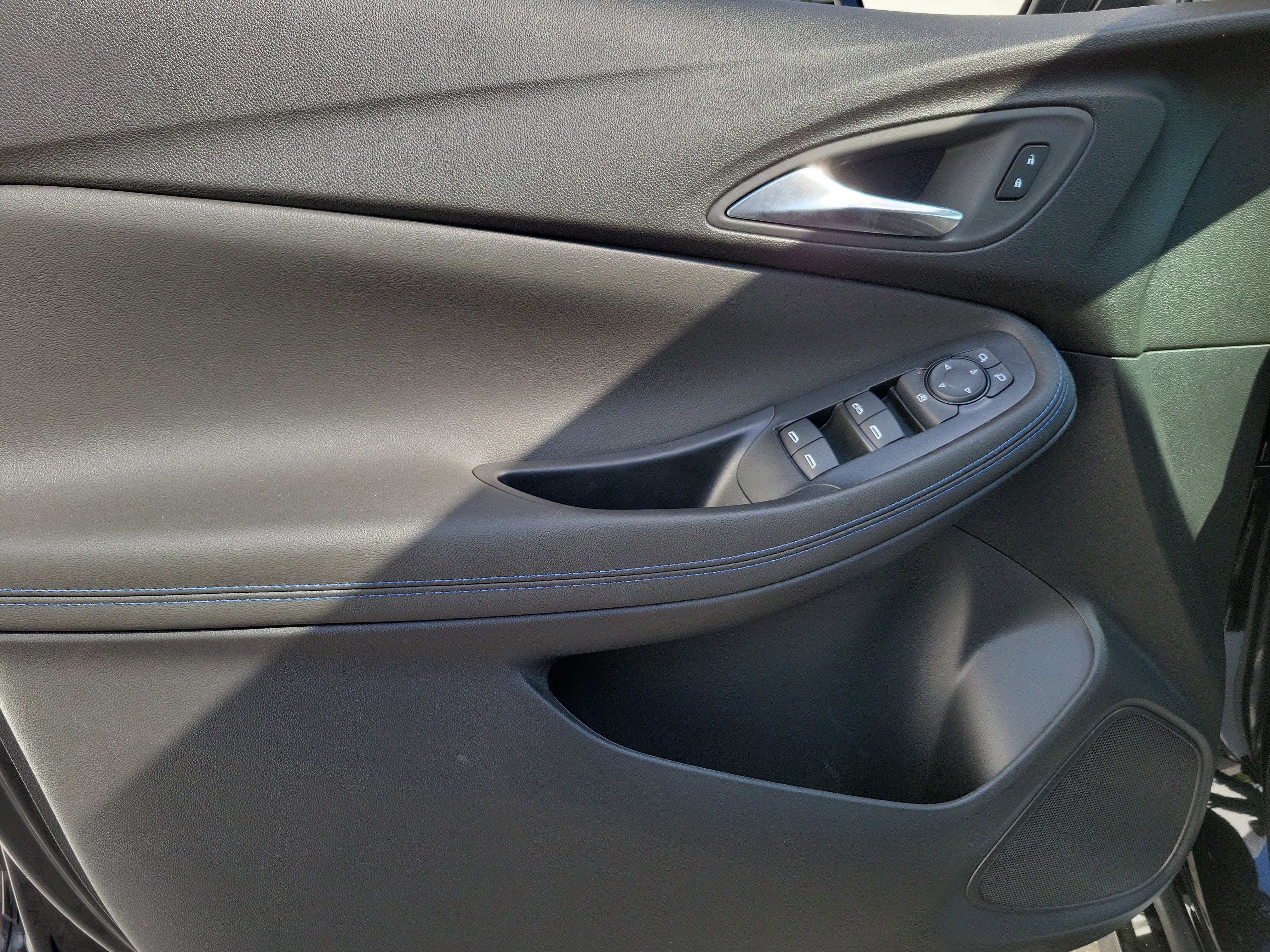 New 2026 Buick Encore GX Sport Touring image 17