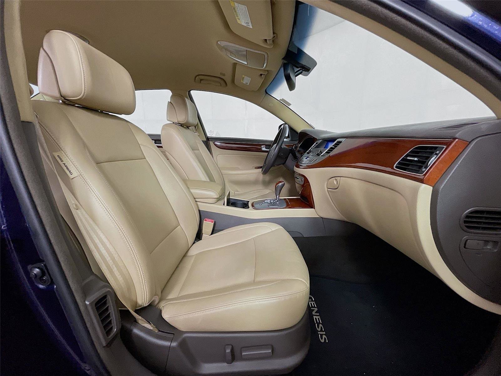 Used 2012 Hyundai Genesis 3.8 image 30