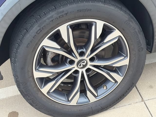 Used 2017 INFINITI QX30 AWD image 11