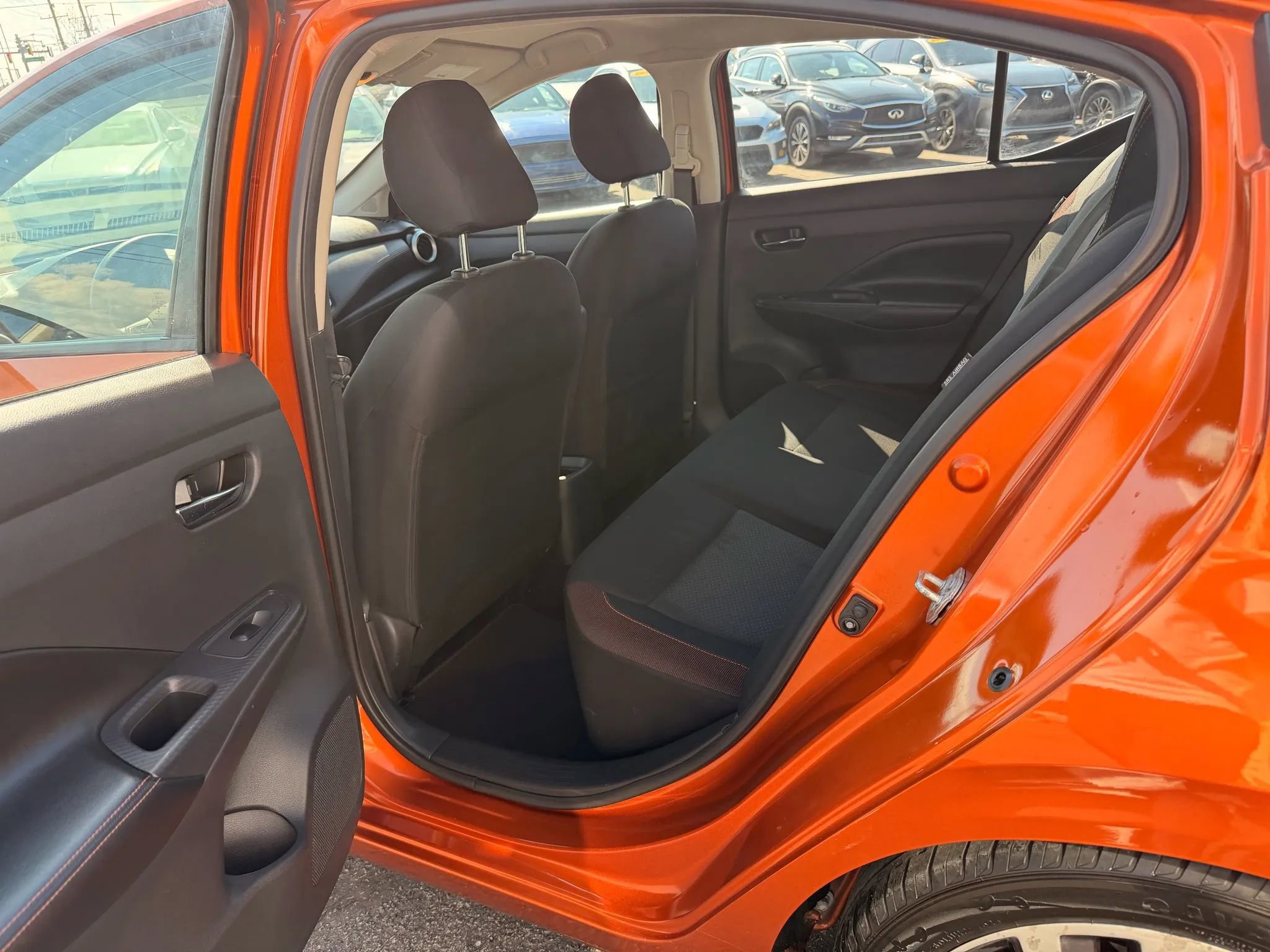 Used 2020 Nissan Versa SR w/ Lighting Package image 20