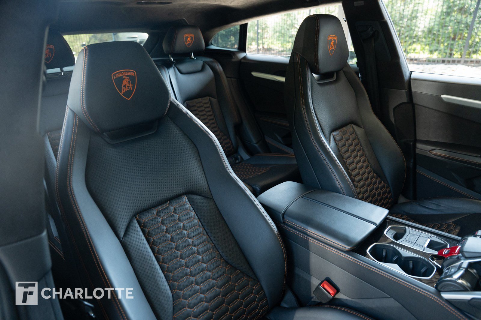 Used 2021 Lamborghini Urus AWD/4WD image 30