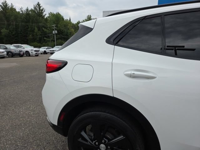 Used 2021 Buick Envision Essence w/ Sport Touring Package AWD/4WD image 32
