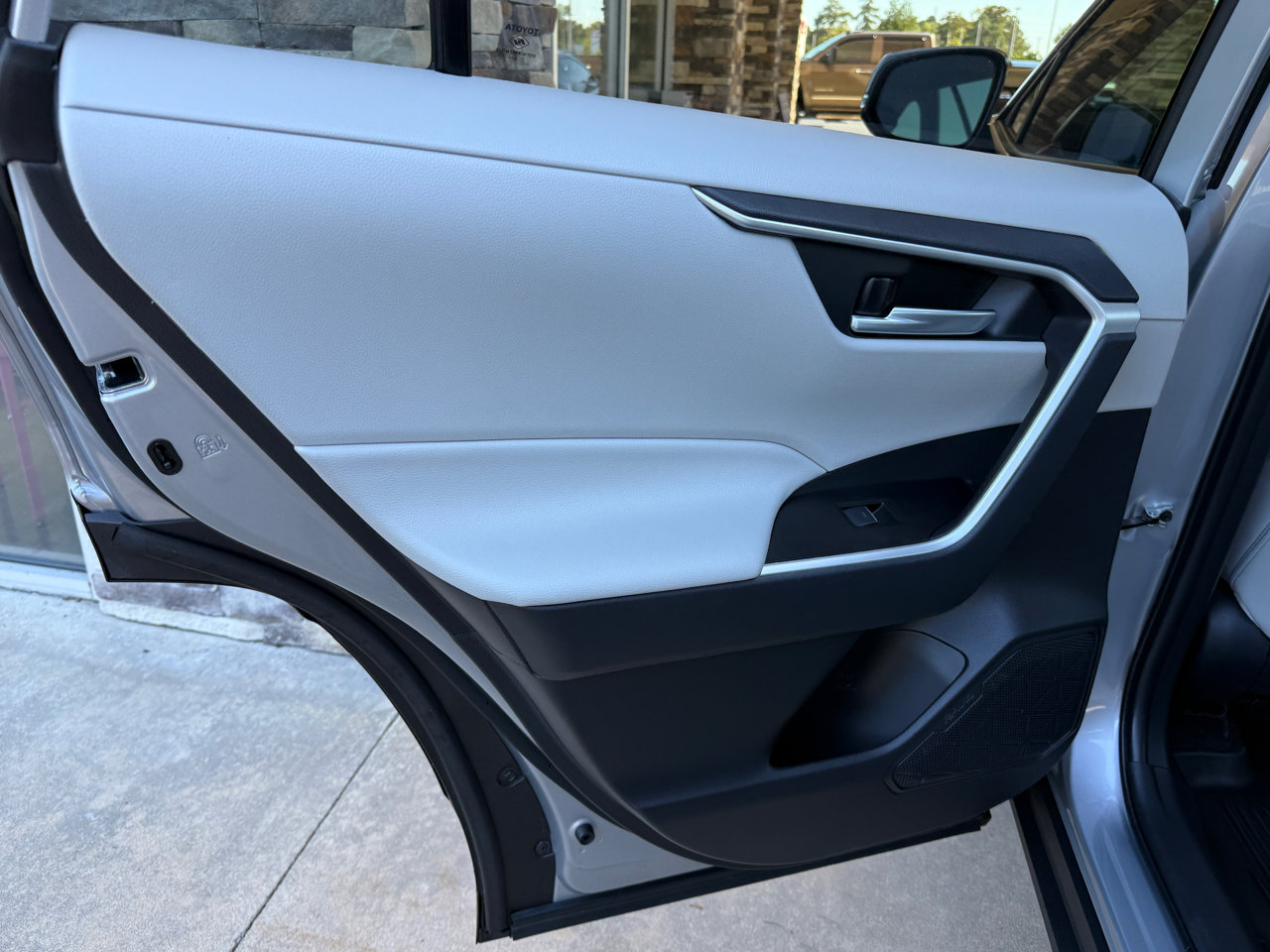 Used 2025 Toyota RAV4 XLE Premium w/ Weather Package image 11