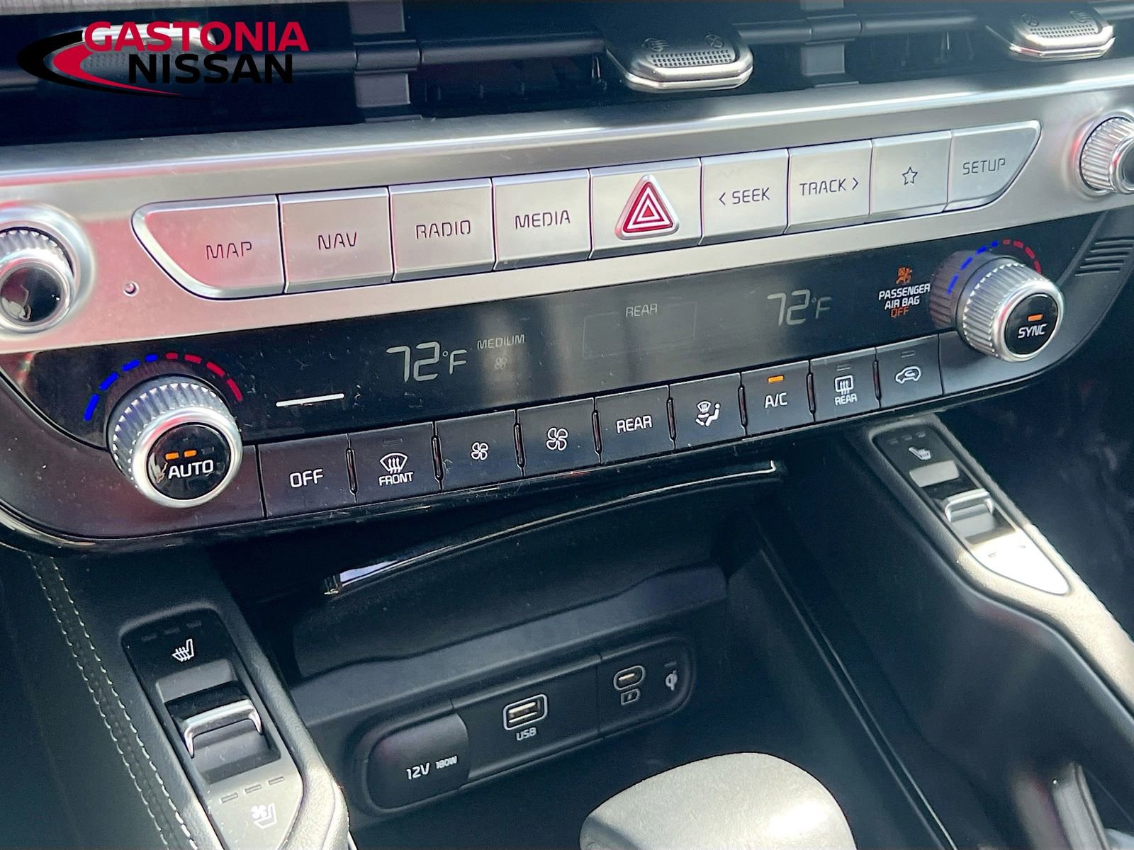 Used 2023 Kia Telluride EX w/ EX Captain's Chair Package image 21