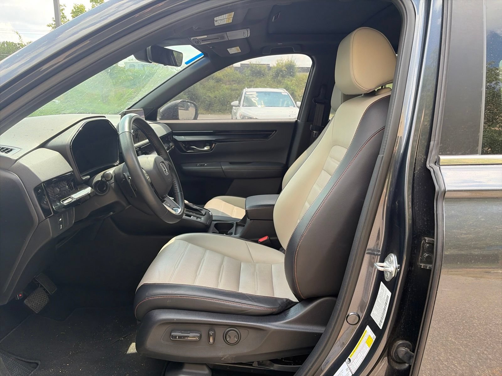 Used 2024 Honda CR-V Sport Touring image 9
