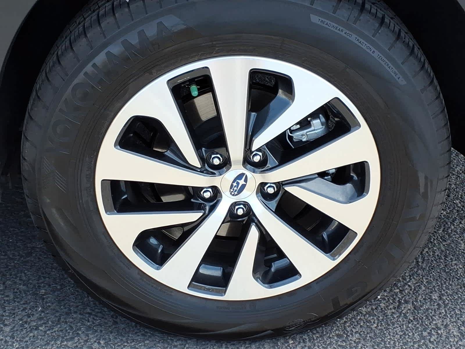 Certified 2025 Subaru Outback Premium w/ Popular Package #1A AWD/4WD image 12