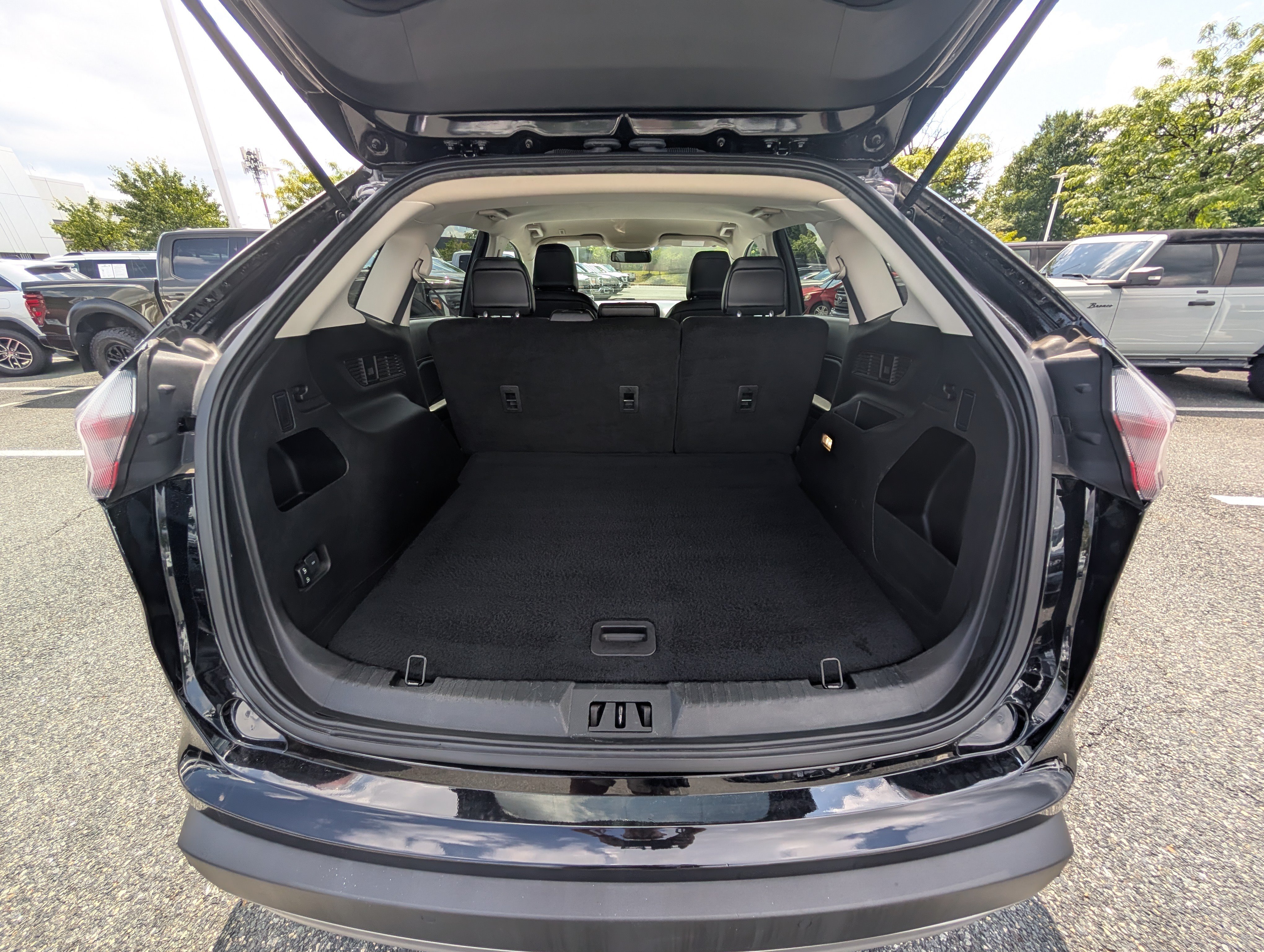 Certified 2024 Ford Edge SEL AWD/4WD image 12