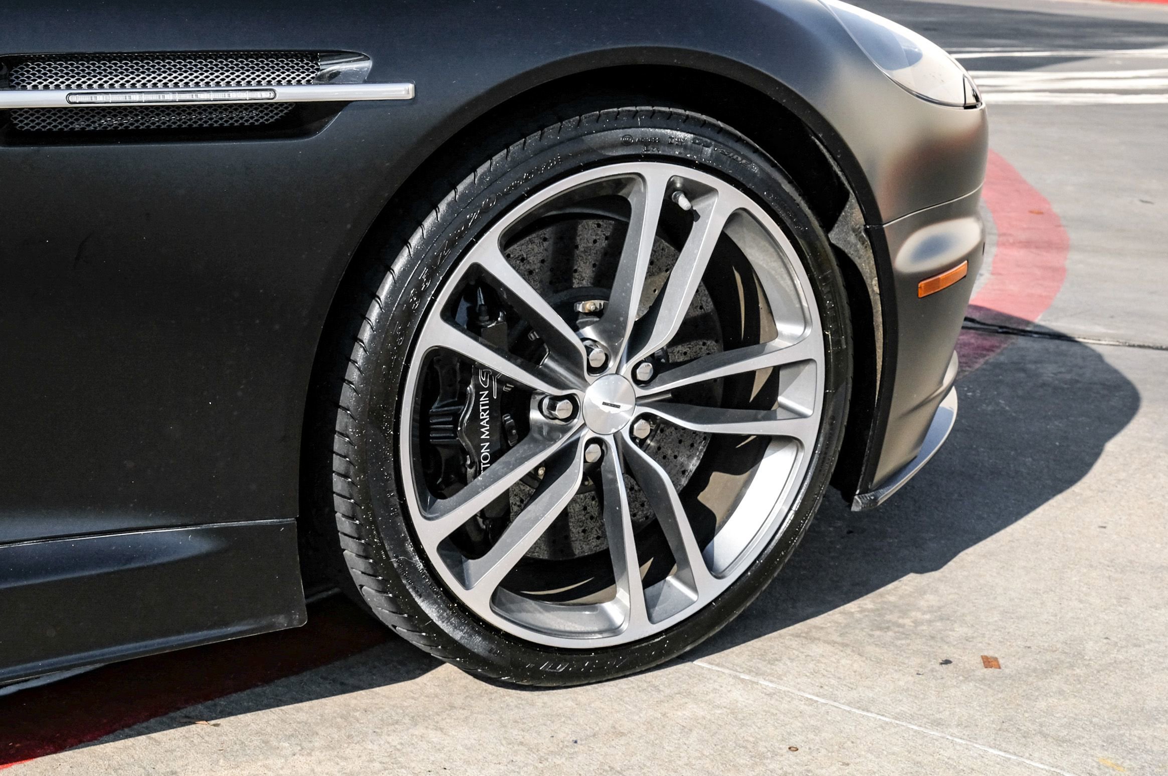 Used 2010 Aston Martin DBS Base image 40