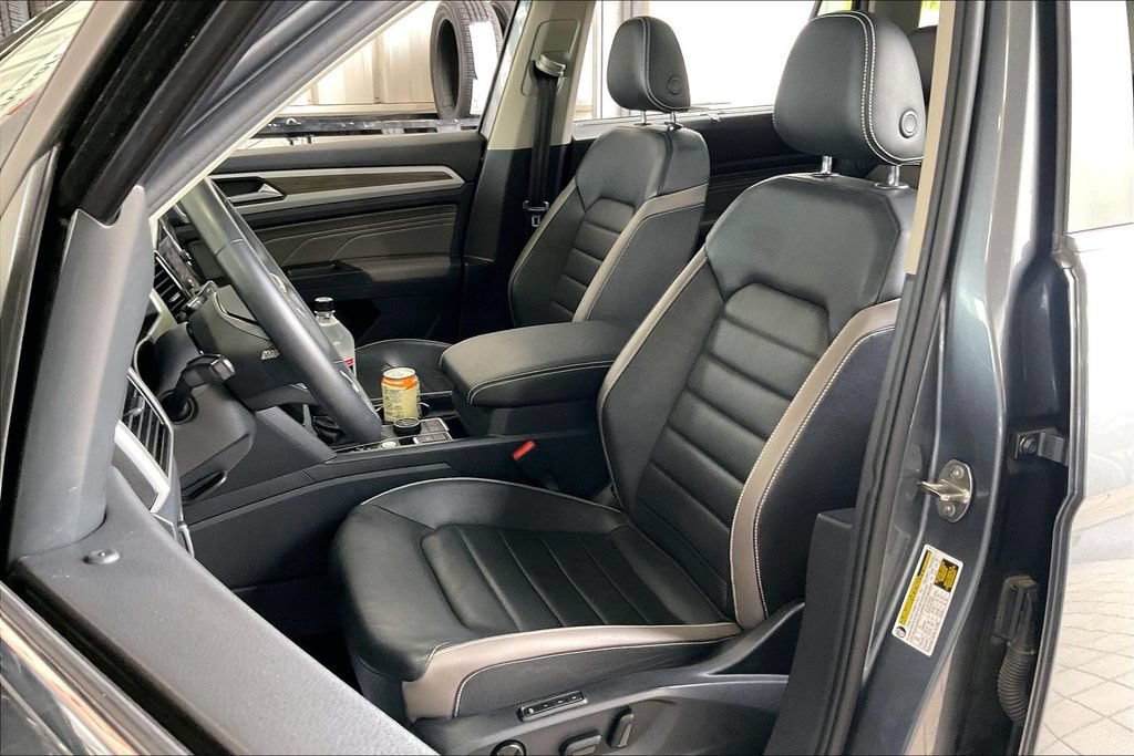 Used 2022 Volkswagen Atlas SEL AWD/4WD image 3