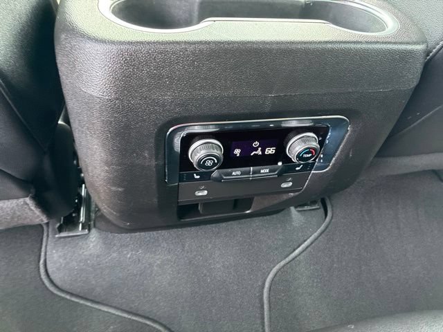 Used 2023 Chevrolet Tahoe LT w/ Luxury Package AWD/4WD image 18