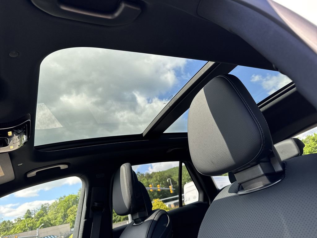 Certified 2025 Mercedes-Benz GLC 300 300 image 10