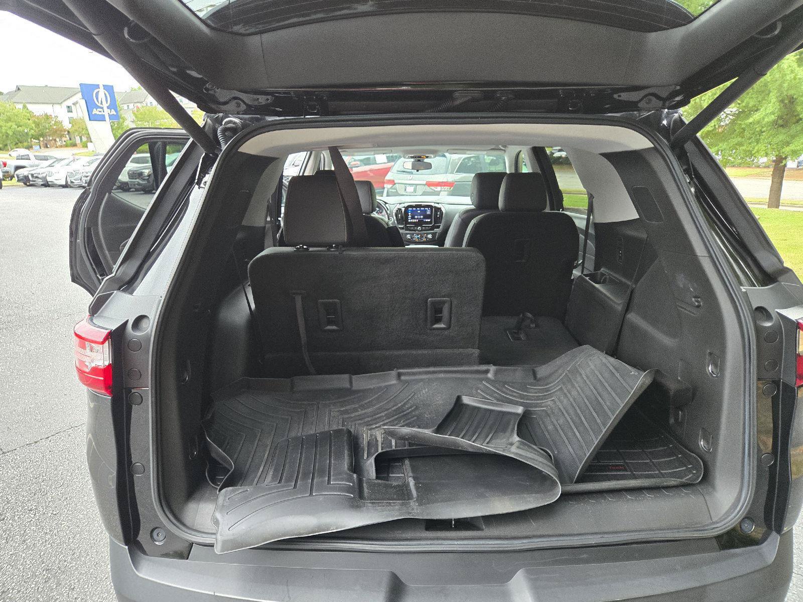 Used 2021 Chevrolet Traverse LT AWD/4WD image 17
