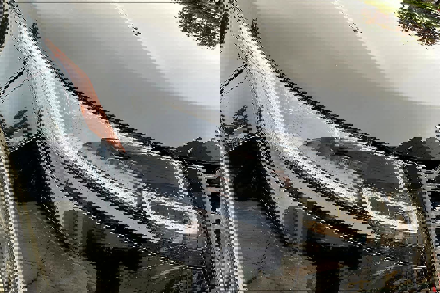 Used 2023 Land Rover Range Rover Velar R-Dynamic S image 32