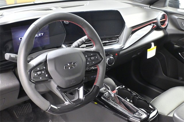 New 2025 Chevrolet Trax RS w/ Sunroof Package image 13