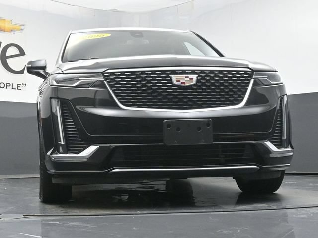 Used 2025 Cadillac XT6 Premium Luxury AWD/4WD image 3